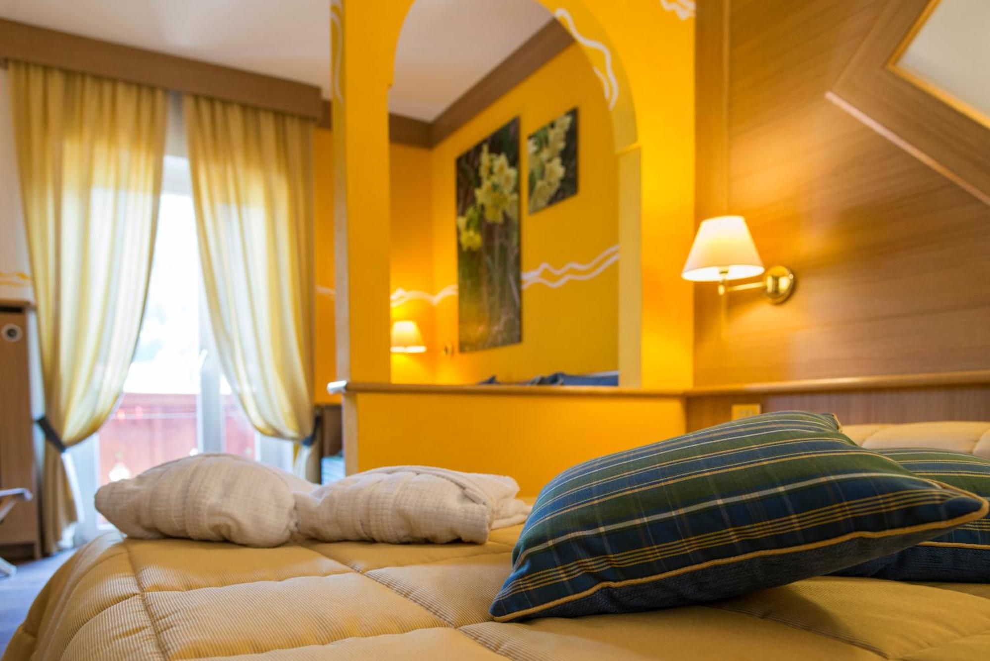 Hotel La Serenella Moena Zimmer foto